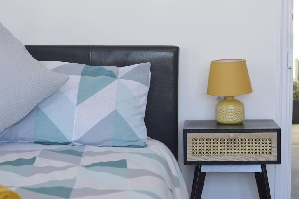 Beautiful Large 3-Bed Coastal Flat With Parking. Apartman Frinton-on-Sea Kültér fotó