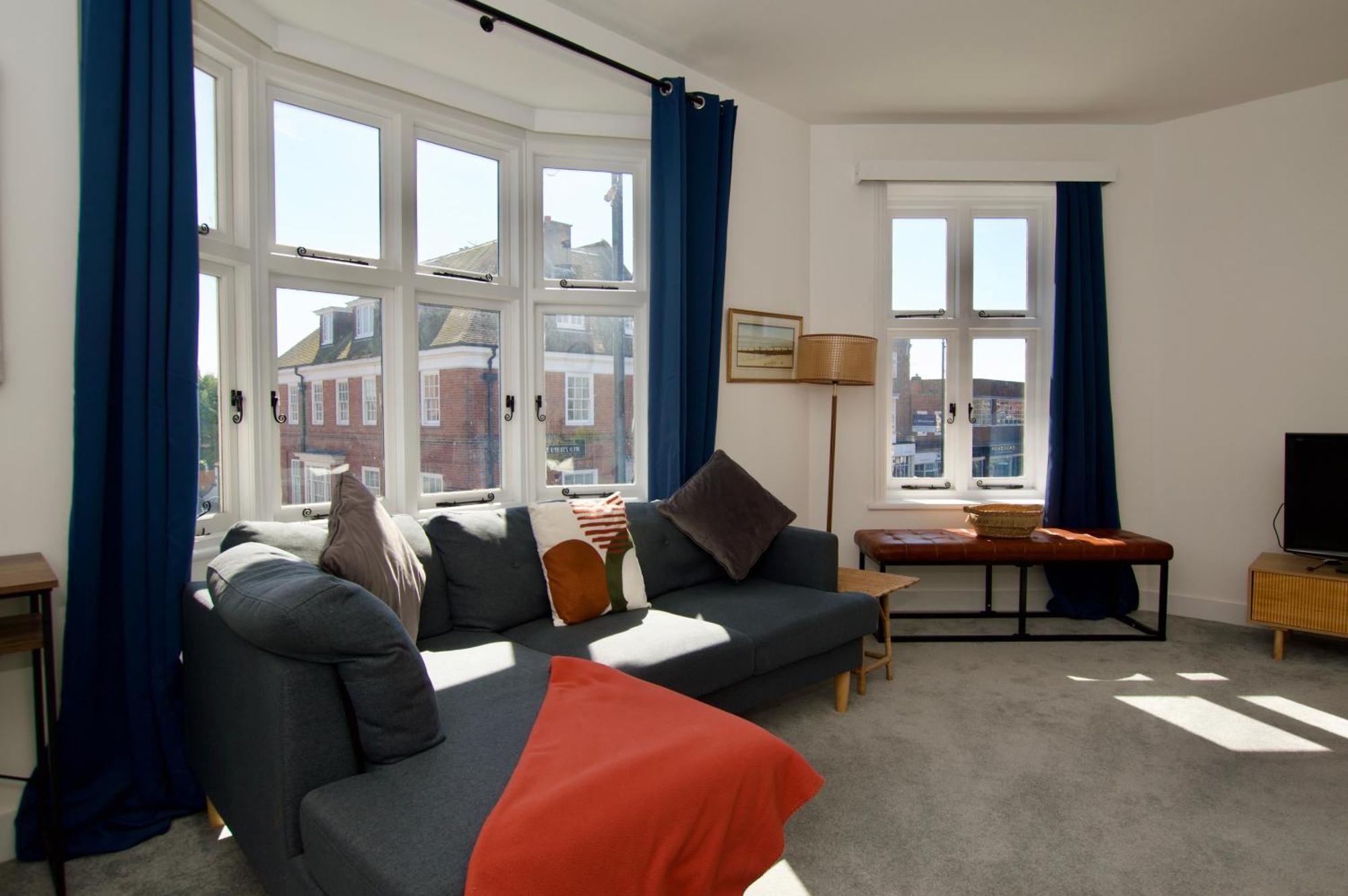 Beautiful Large 3-Bed Coastal Flat With Parking. Apartman Frinton-on-Sea Kültér fotó