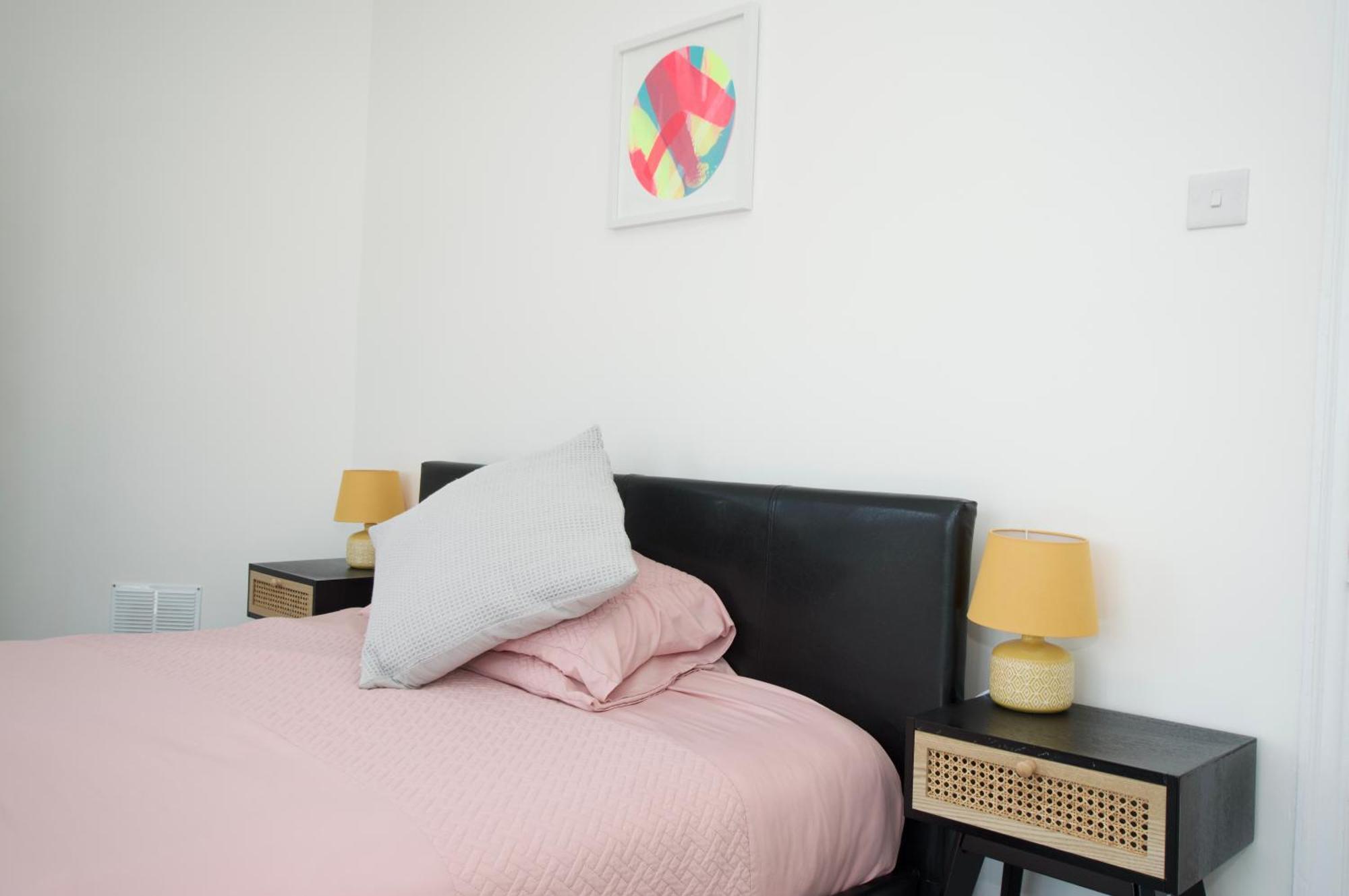 Beautiful Large 3-Bed Coastal Flat With Parking. Apartman Frinton-on-Sea Kültér fotó
