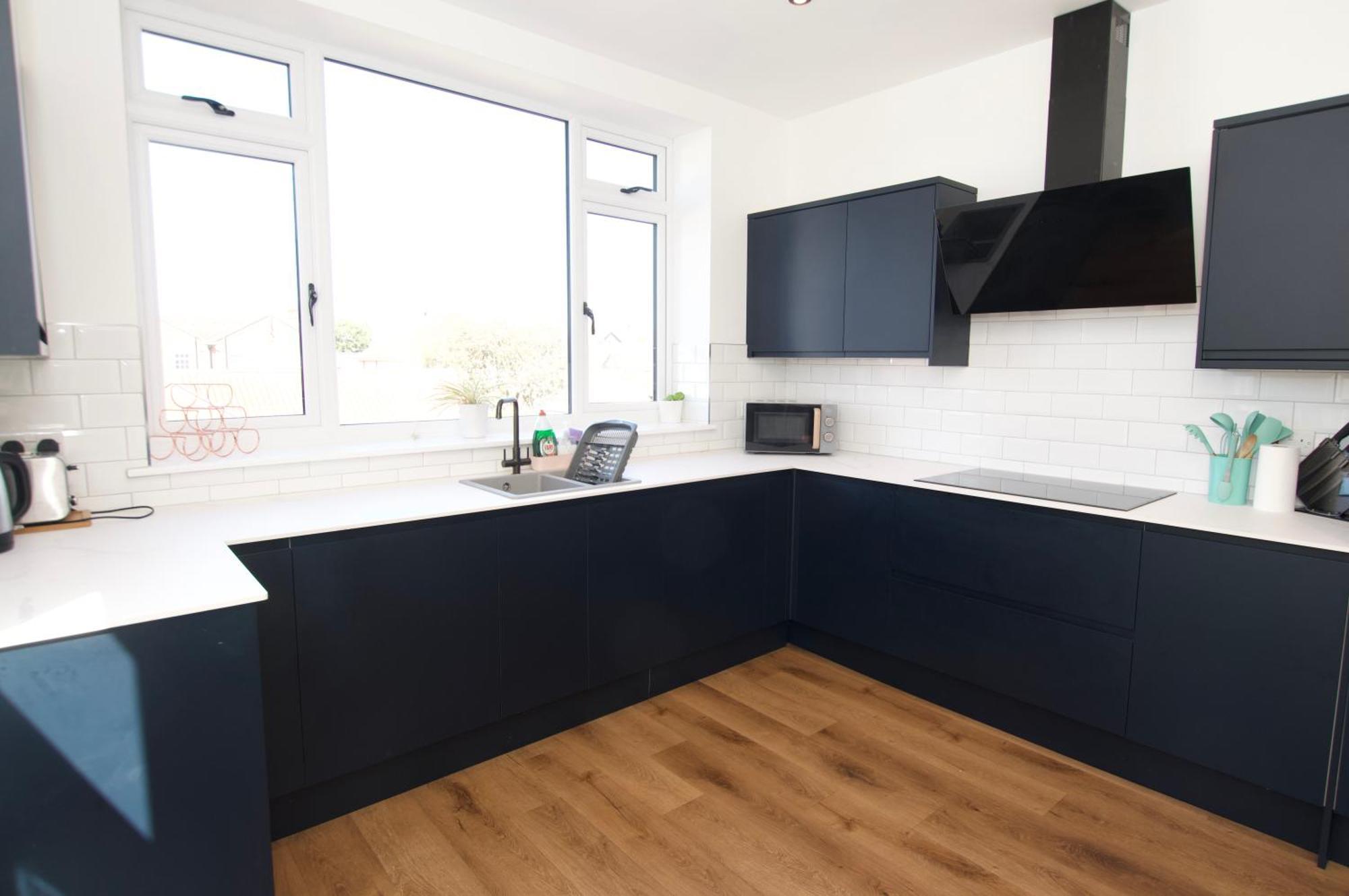 Beautiful Large 3-Bed Coastal Flat With Parking. Apartman Frinton-on-Sea Kültér fotó